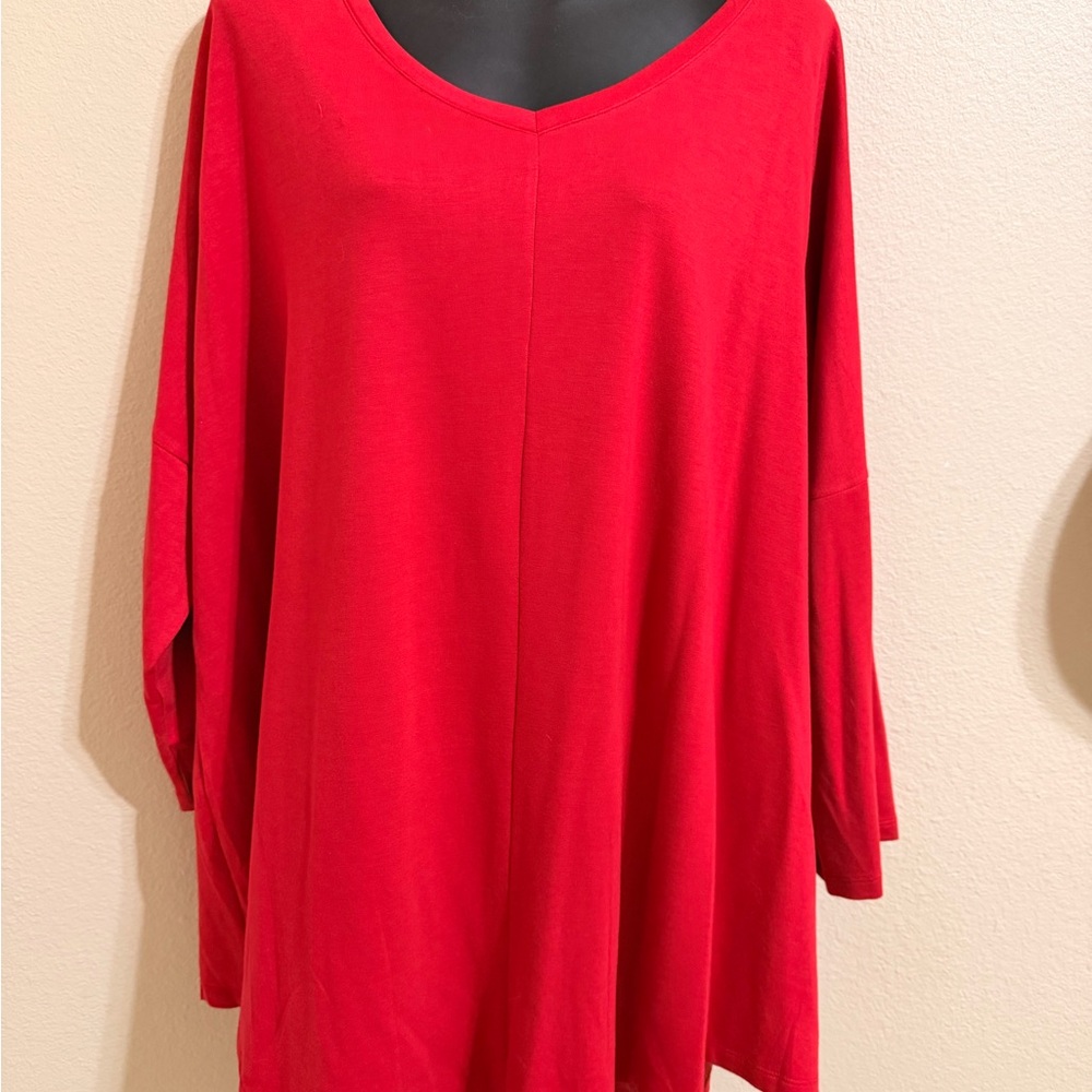 Avenue Scarlet Women's Tunic